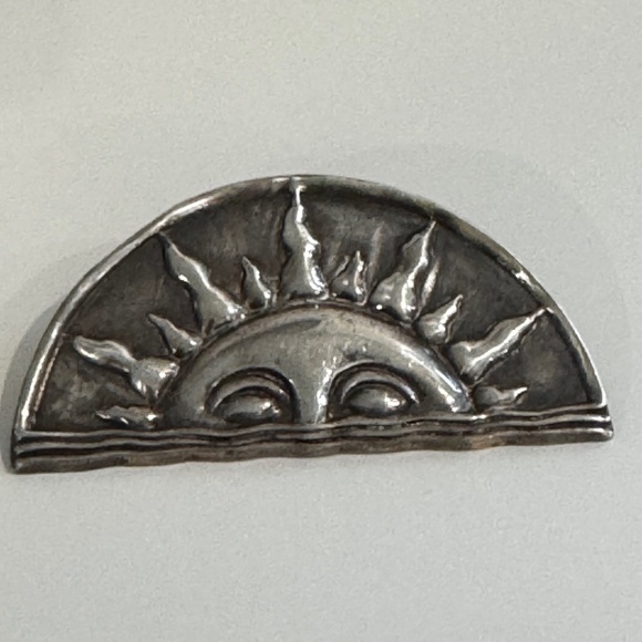 Vintage Sterling Silver Brooch Pin Large Rising Sun 925 - Picture 1 of 12